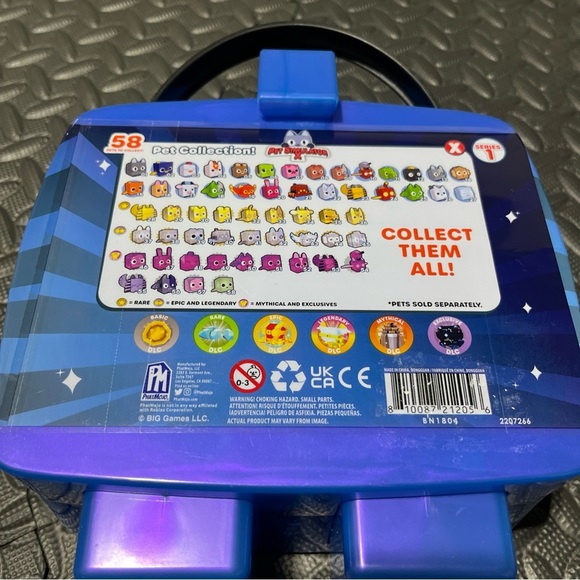 Official Pet Simulator X | Blue Iridescent Cat Collector Bundle | Series 1 - Picture 5 of 5